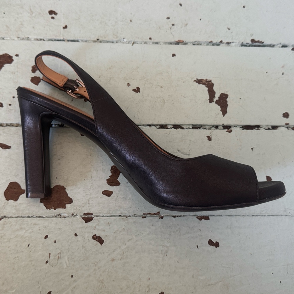 Naturalizer Size 9.5M Grace Slingback peep-toe heels (3.55”)  Black